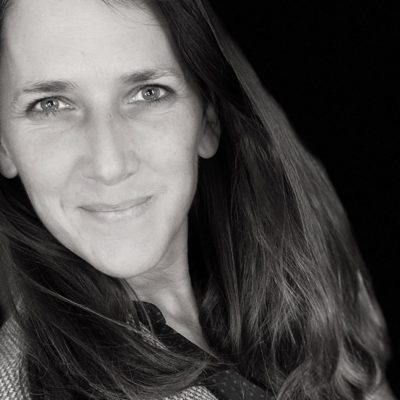 Aurélia du Vignau, communication de crise, journaliste et directrice de communication pour le ministère et l’ONU, experte en communication internationale et politique