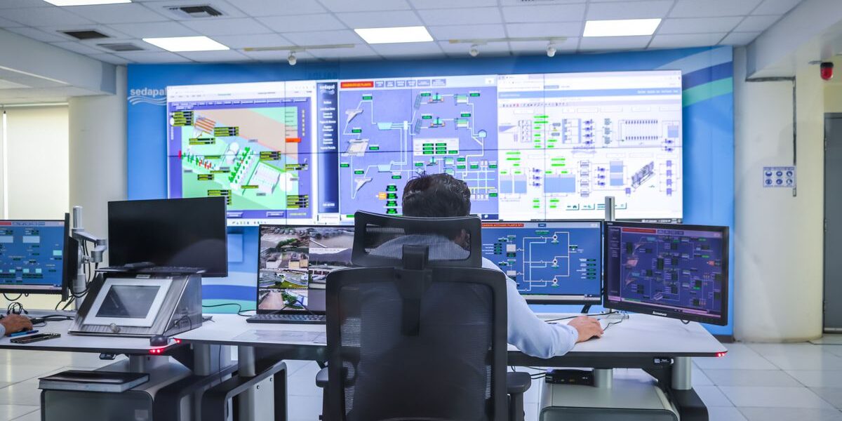 Salle de contrôle et de pilotage, image de la prise de décision en gestion de crise